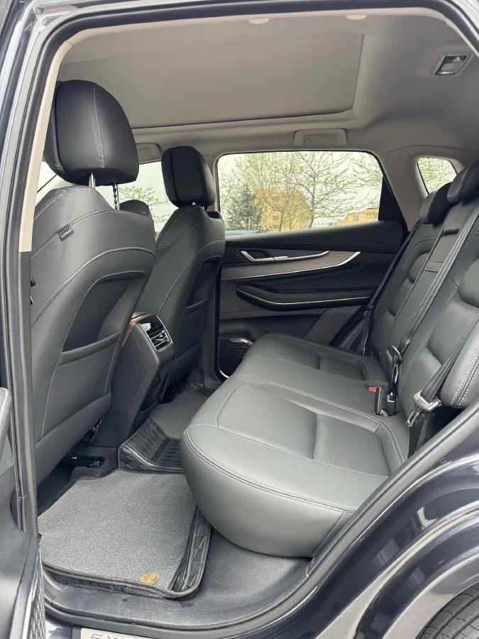 2022 DongFeng Forthing T5 1.5T 165HP L4 6AT,autocango,china used car exporter,china ev exporter,chinese used car exporter,chinese used ev exporter