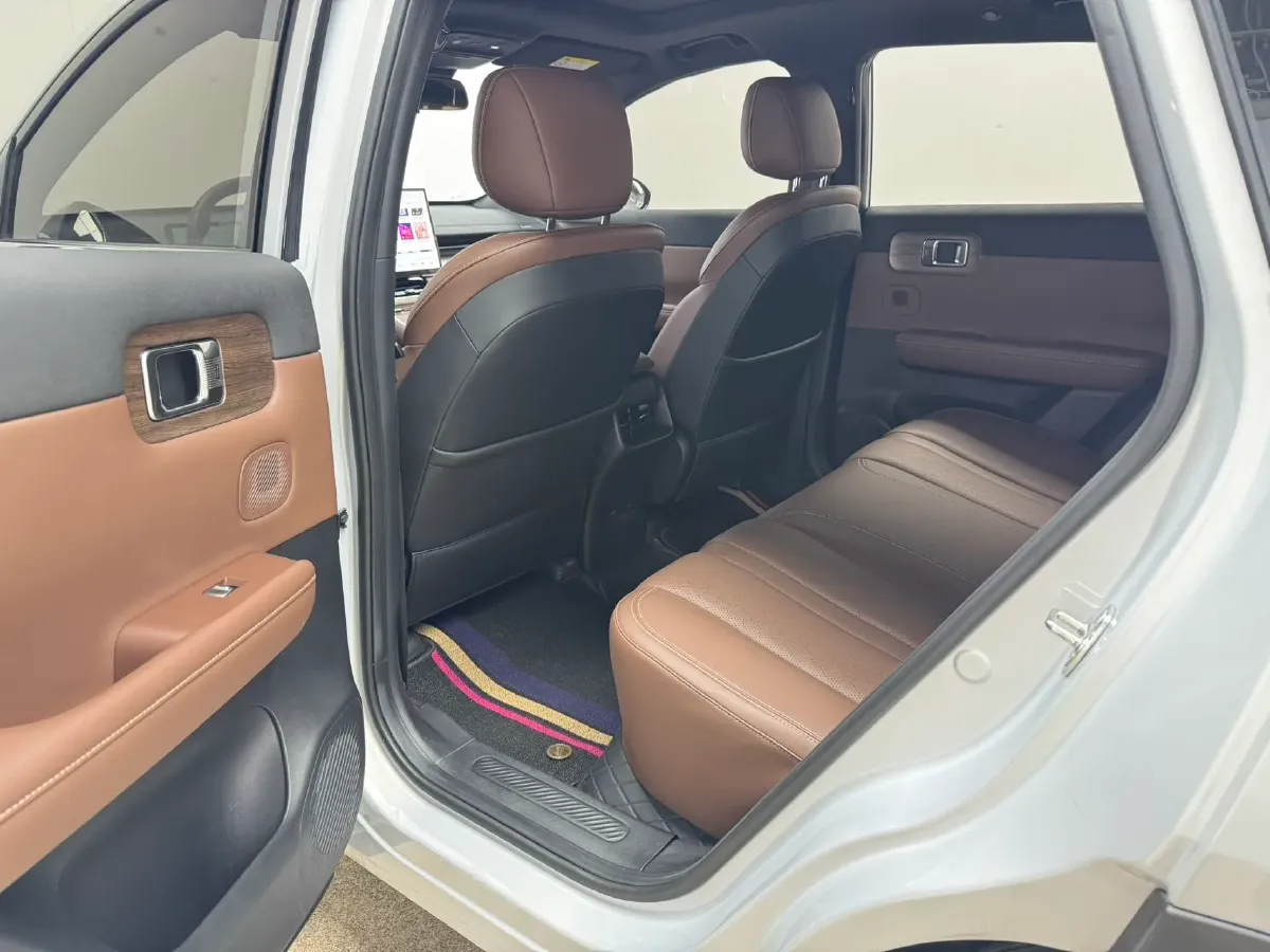 2024 WuLing XingGuangS 1.5L 106HP L4 E-CVT PHEV 20.5KWH,autocango,china used car exporter,china ev exporter,chinese used car exporter,chinese used ev exporter