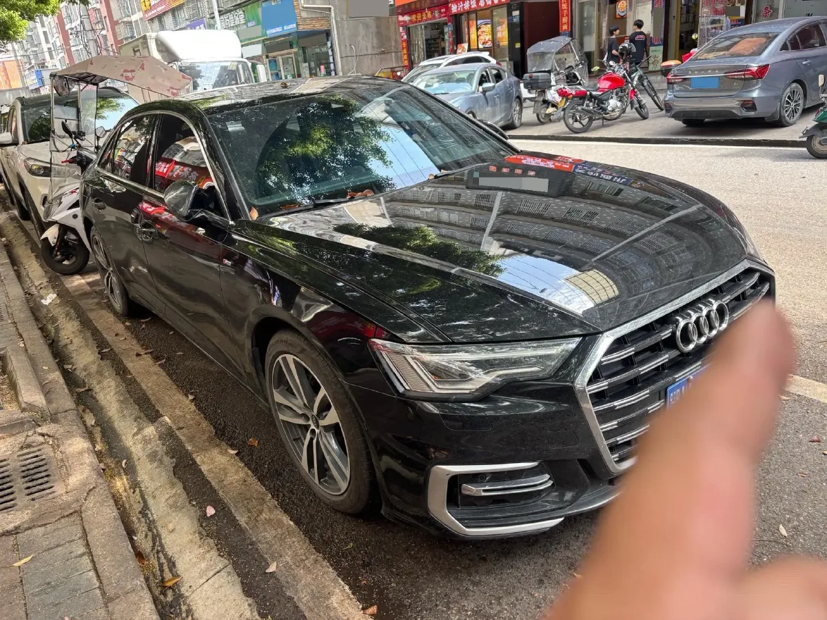 2024 Audi A6L 2.0T 190HP L4 7DCT,autocango,china used car exporter,china ev exporter,chinese used car exporter,chinese used ev exporter