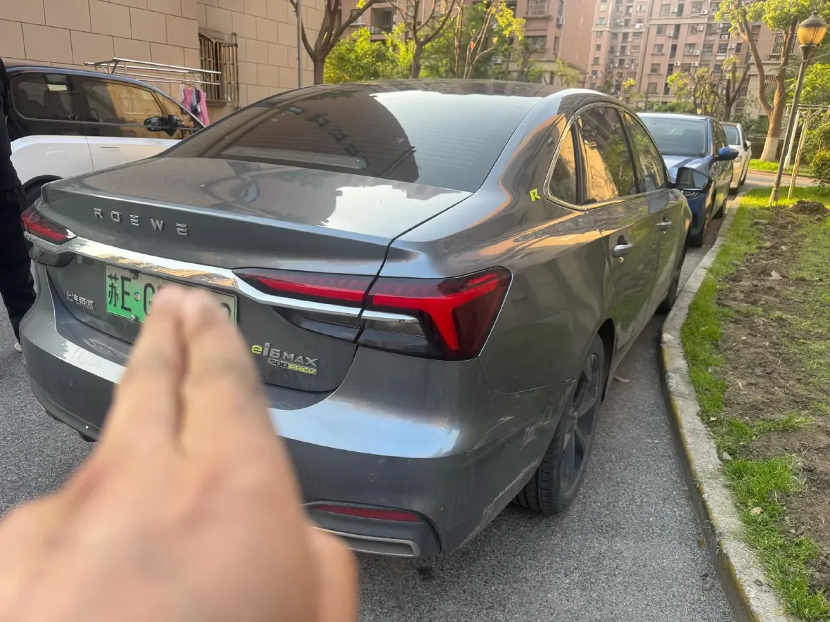 2020 Roewe i6 MAX 1.5T 169HP L4 AMT PHEV,autocango,china used car exporter,china ev exporter,chinese used car exporter,chinese used ev exporter