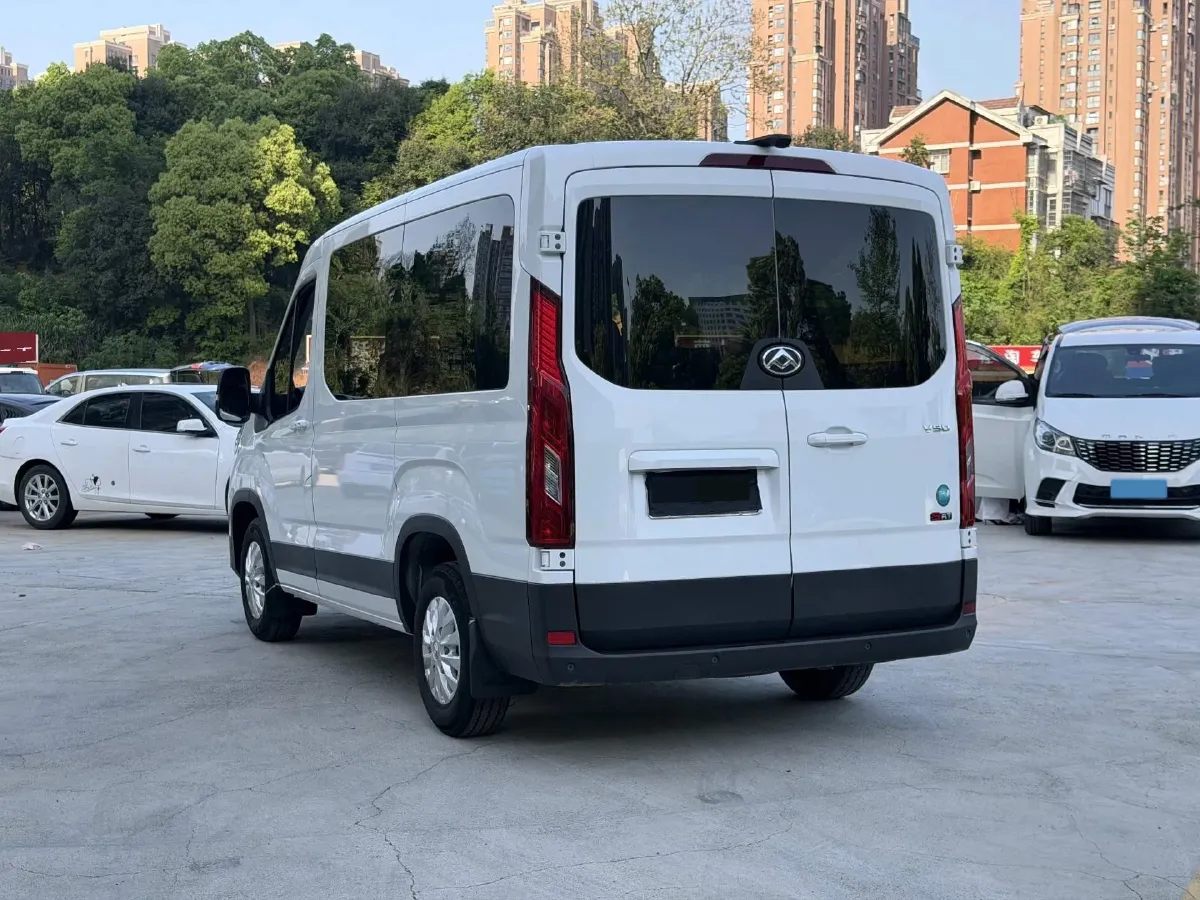 2022 JMC YuHu 9 2.0T 220HP L4 6MT,autocango,china used car exporter,china ev exporter,chinese used car exporter,chinese used ev exporter