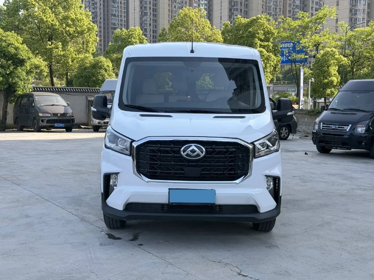 2022 JMC YuHu 9 2.0T 220HP L4 6MT,autocango,china used car exporter,china ev exporter,chinese used car exporter,chinese used ev exporter