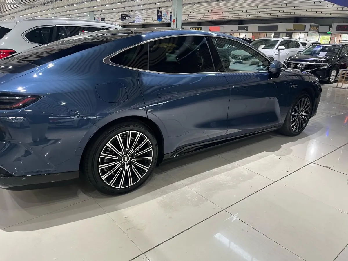 2025 Geely Galaxy Starshine 8 1.5L 112HP L4 1DHT PHEV,autocango,china used car exporter,china ev exporter,chinese used car exporter,chinese used ev exporter