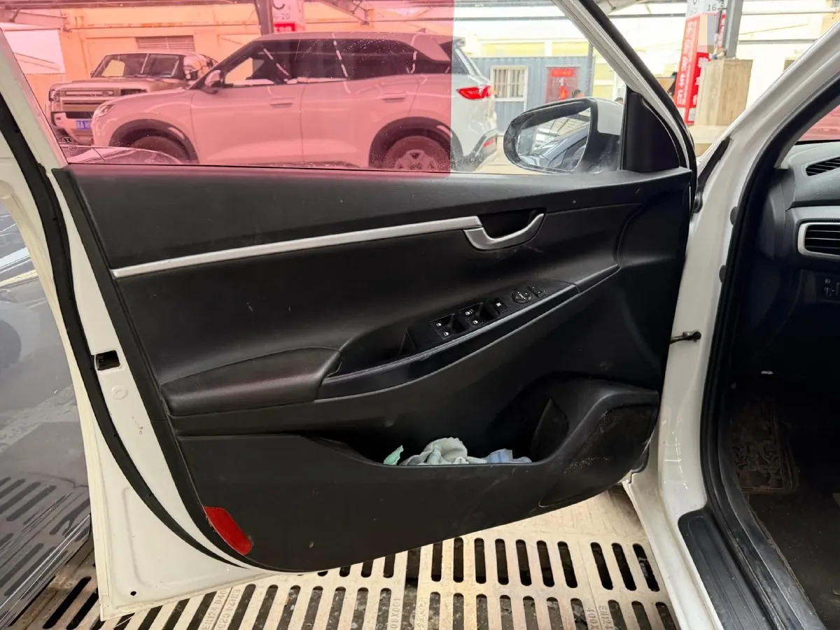 2017 Hyundai Celesta 1.6L 123HP L4 6AT,autocango,china used car exporter,china ev exporter,chinese used car exporter,chinese used ev exporter