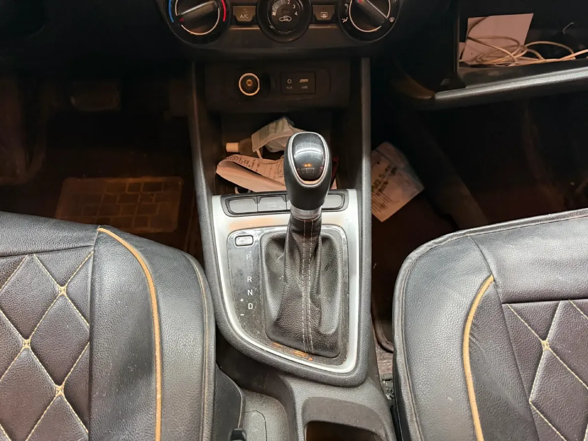 2017 Hyundai Celesta 1.6L 123HP L4 6AT,autocango,china used car exporter,china ev exporter,chinese used car exporter,chinese used ev exporter