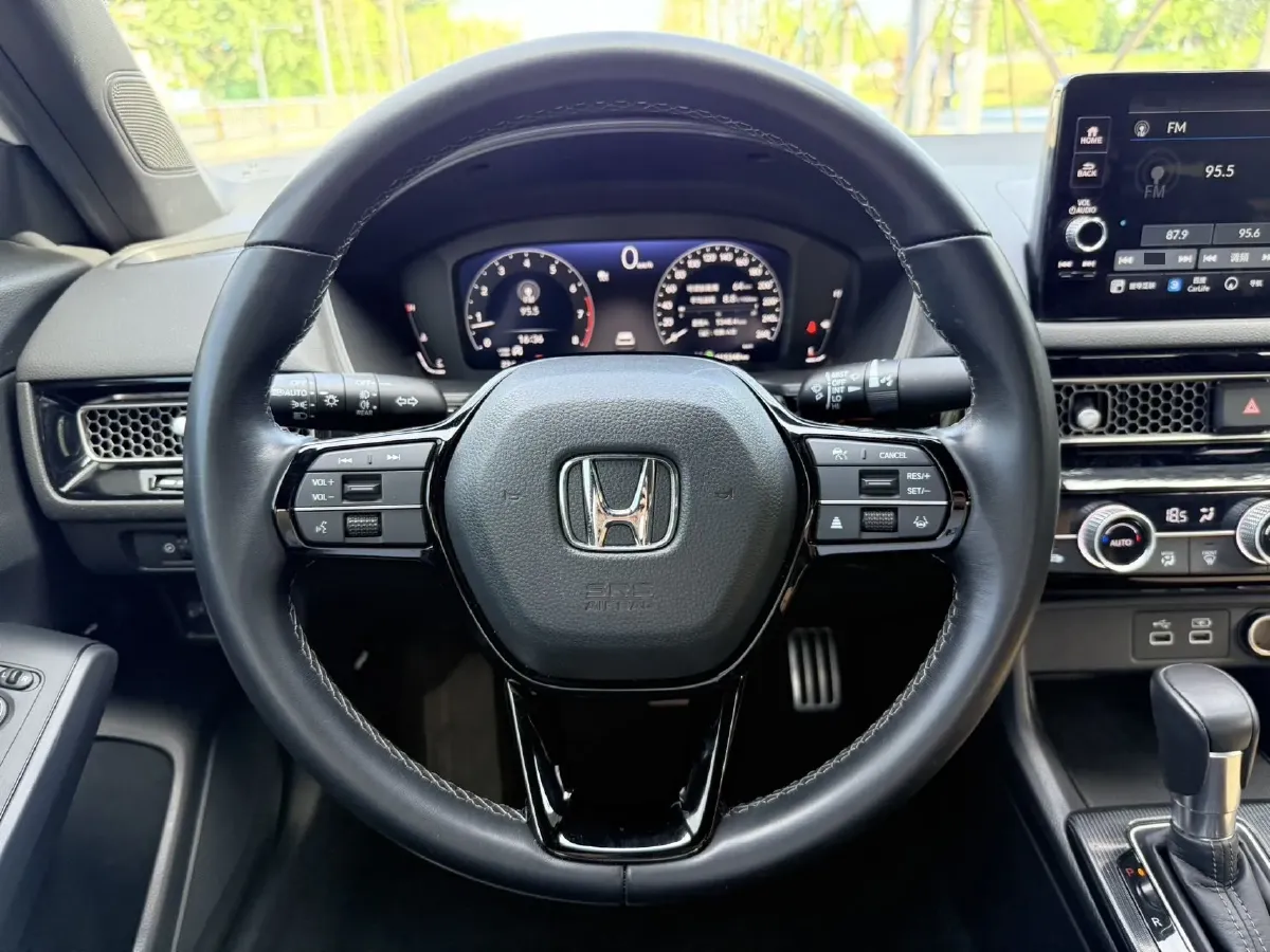 2022 Honda Civic 1.5T 182HP L4 CVT,autocango,china used car exporter,china ev exporter,chinese used car exporter,chinese used ev exporter