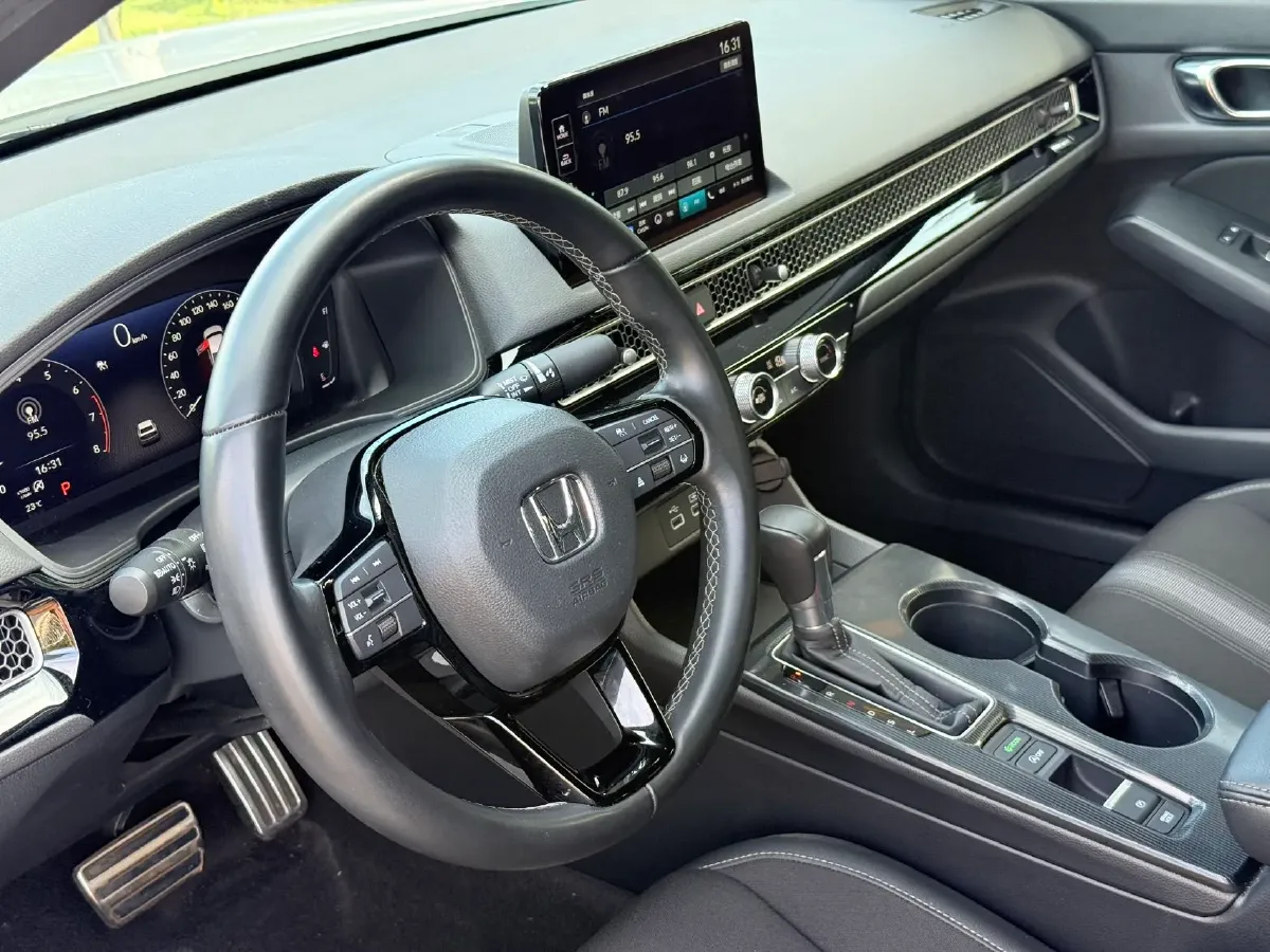 2022 Honda Civic 1.5T 182HP L4 CVT,autocango,china used car exporter,china ev exporter,chinese used car exporter,chinese used ev exporter