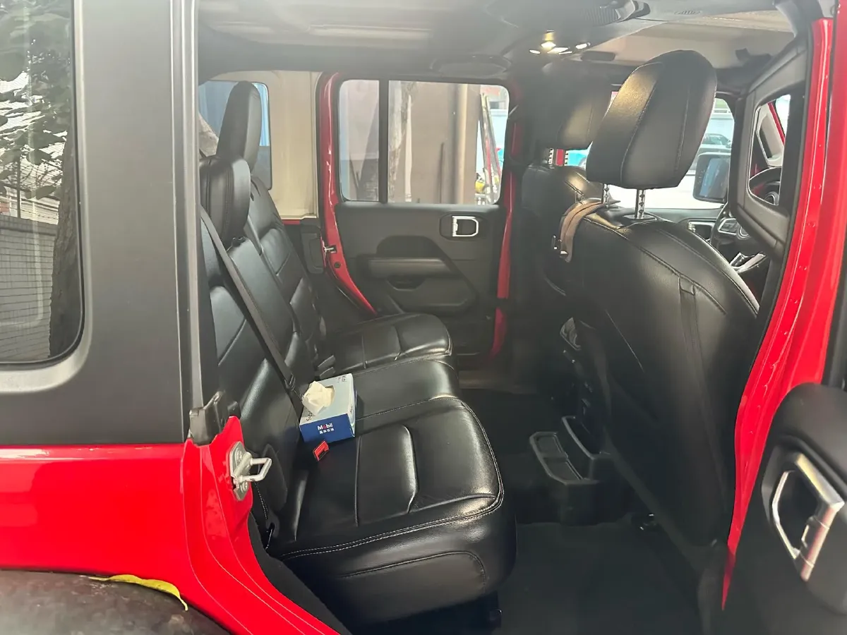 2019 Jeep Wrangler 2.0T 266HP L4 8AT,autocango,china used car exporter,china ev exporter,chinese used car exporter,chinese used ev exporter