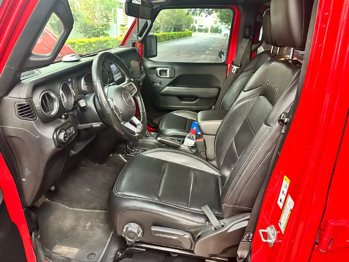 2019 Jeep Wrangler 2.0T 266HP L4 8AT,autocango,china used car exporter,china ev exporter,chinese used car exporter,chinese used ev exporter