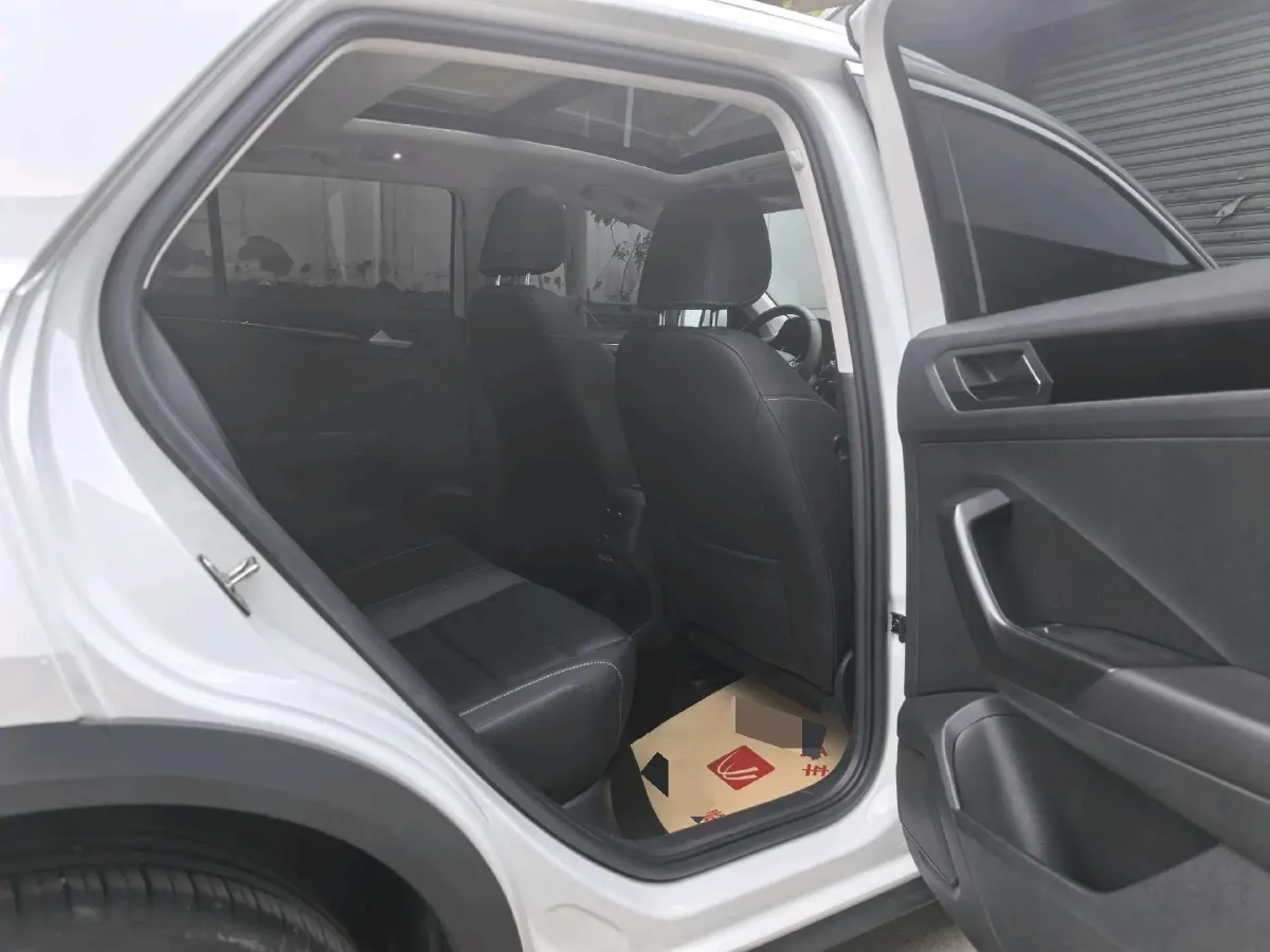 2022 Volkswagen T-Roc 1.4T 150HP L4 7DCT,autocango,china used car exporter,china ev exporter,chinese used car exporter,chinese used ev exporter