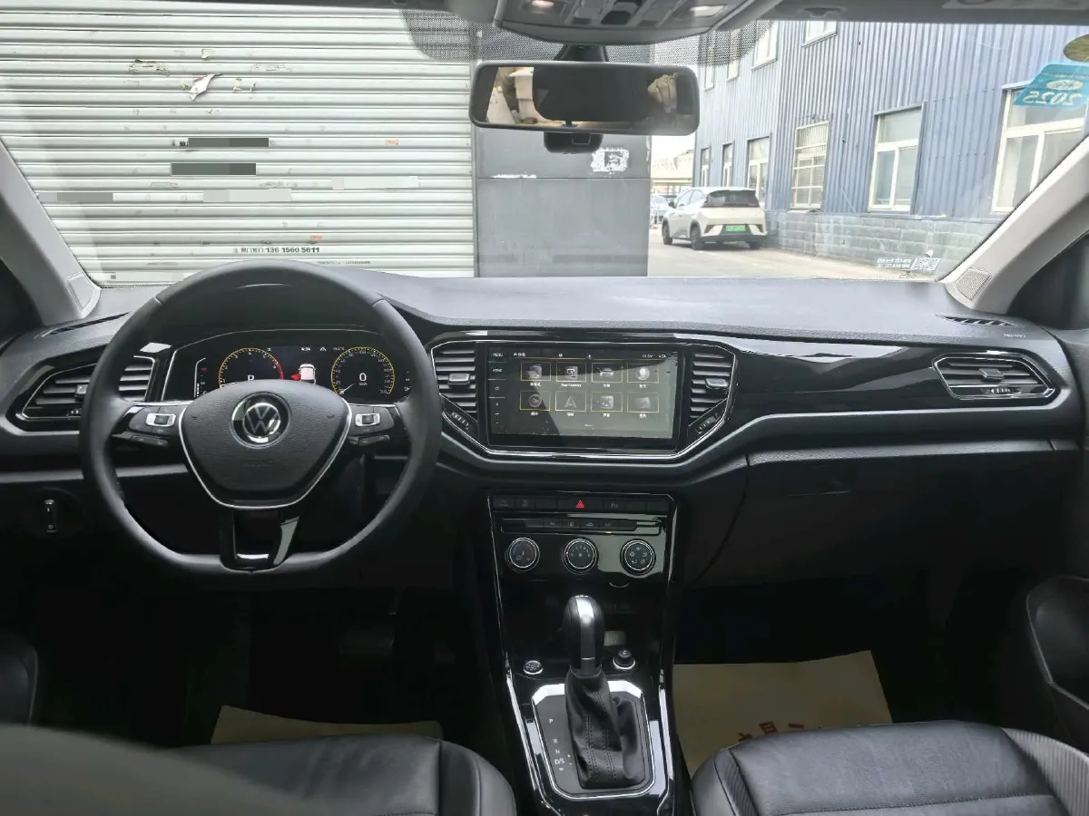 2022 Volkswagen T-Roc 1.4T 150HP L4 7DCT,autocango,china used car exporter,china ev exporter,chinese used car exporter,chinese used ev exporter