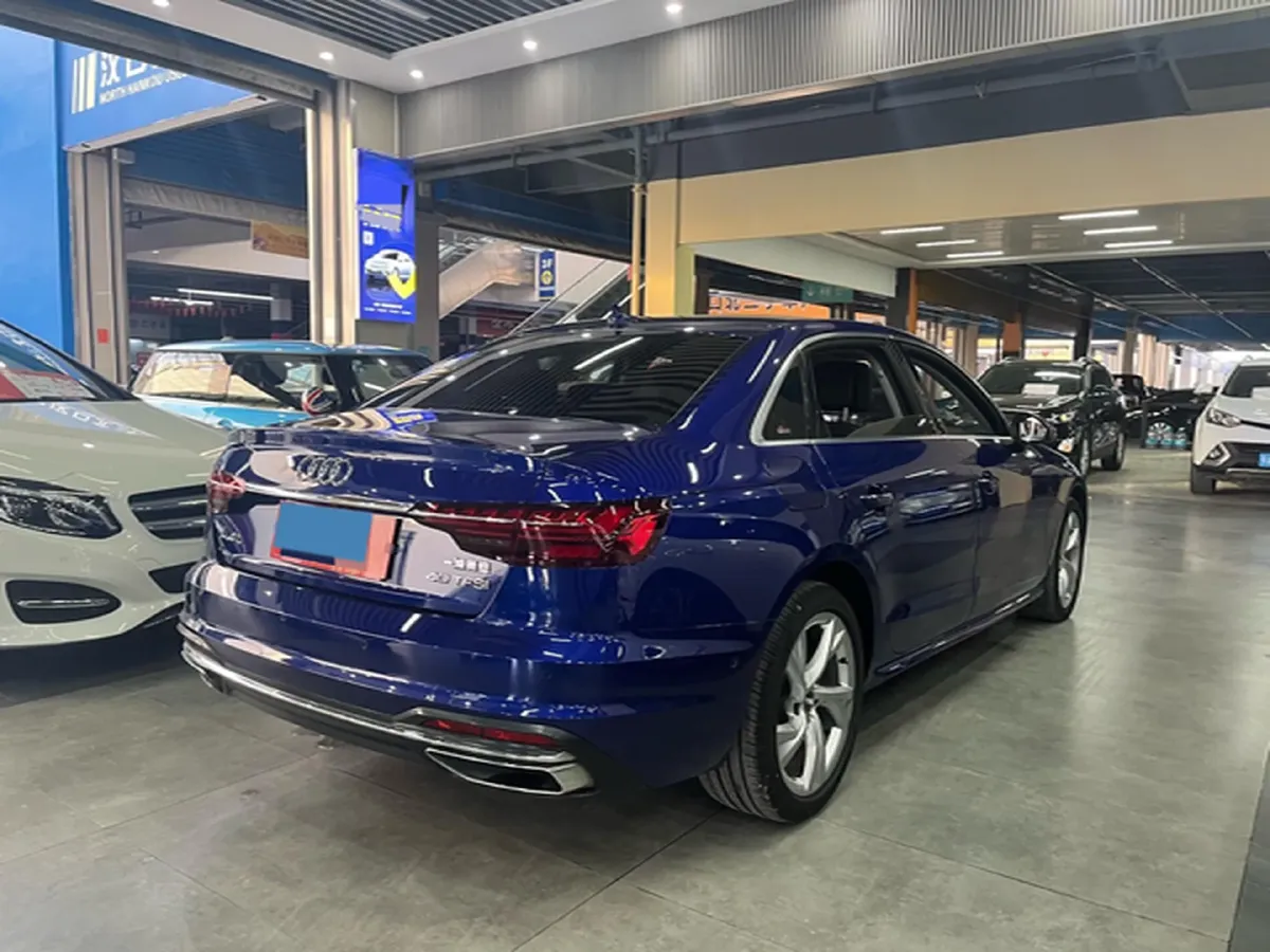 2020 Audi A4L 2.0T 190HP L4 7DCT,autocango,china used car exporter,china ev exporter,chinese used car exporter,chinese used ev exporter