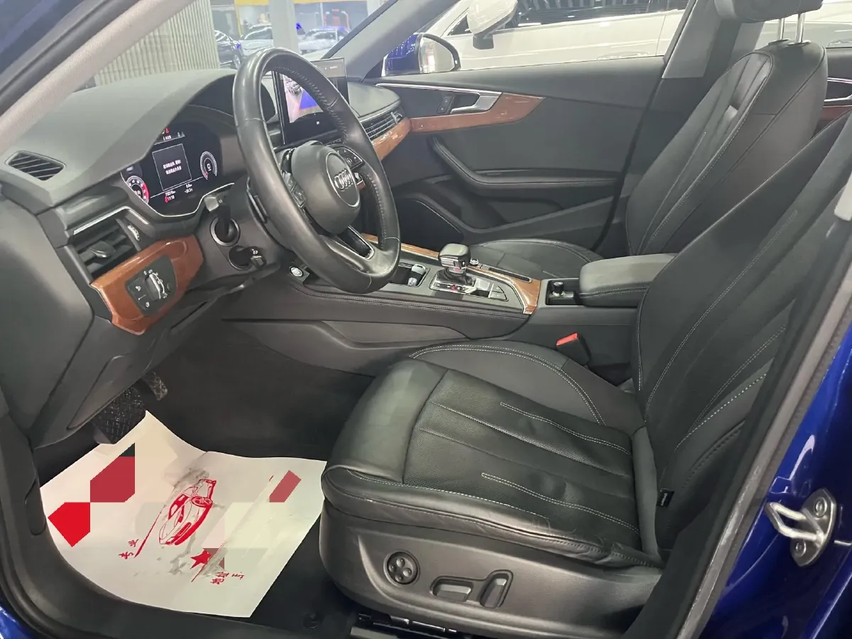 2020 Audi A4L 2.0T 190HP L4 7DCT,autocango,china used car exporter,china ev exporter,chinese used car exporter,chinese used ev exporter