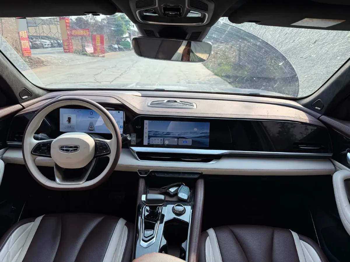 2021 Geely Monjaro 2.0T 218HP L4 7DCT,autocango,china used car exporter,china ev exporter,chinese used car exporter,chinese used ev exporter