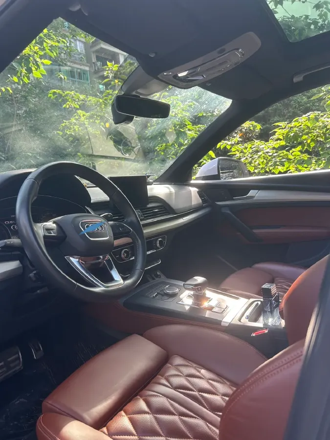 2020 Audi Q5L 2.0T 190HP L4 7DCT,autocango,china used car exporter,china ev exporter,chinese used car exporter,chinese used ev exporter