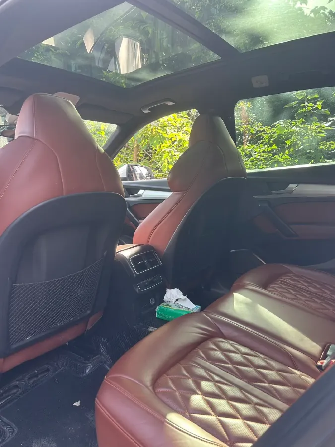 2020 Audi Q5L 2.0T 190HP L4 7DCT,autocango,china used car exporter,china ev exporter,chinese used car exporter,chinese used ev exporter