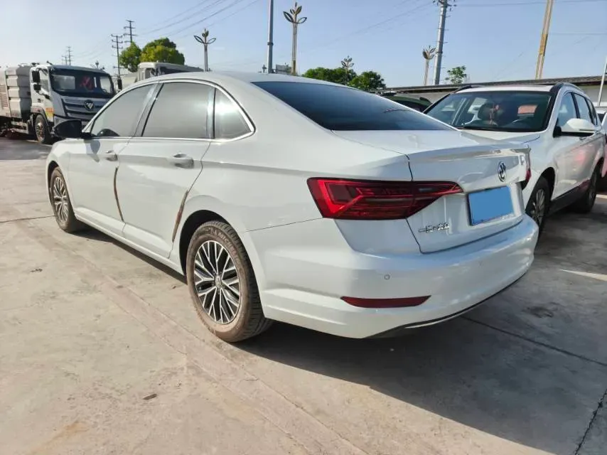 2019 Volkswagen Sagitar 1.2T 116HP L4 5MT,autocango,china used car exporter,china ev exporter,chinese used car exporter,chinese used ev exporter