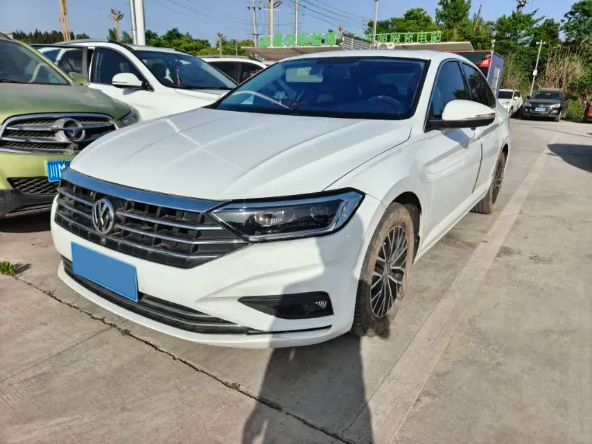 2019 Volkswagen Sagitar 1.2T 116HP L4 5MT,autocango,china used car exporter,china ev exporter,chinese used car exporter,chinese used ev exporter