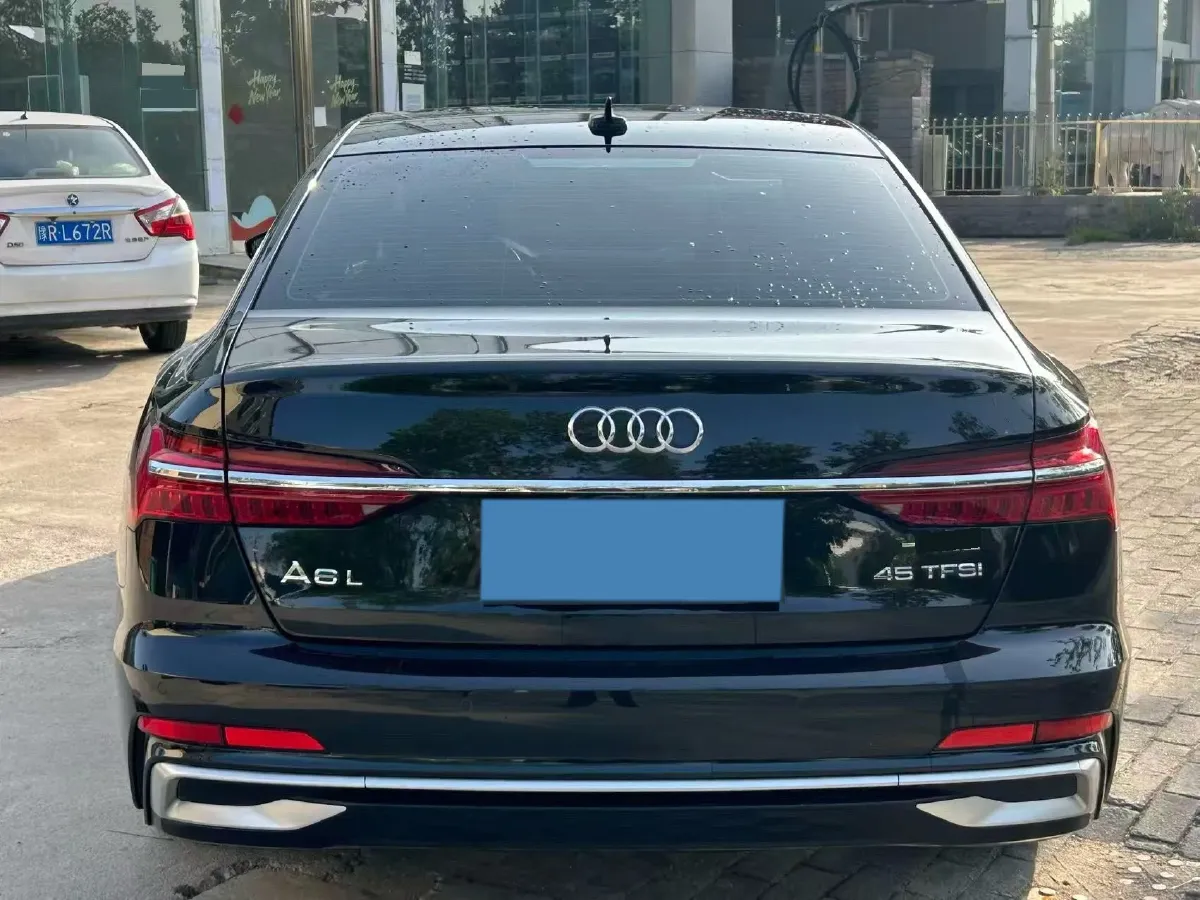 2023 Audi A6L 2.0T 245HP L4 7DCT,autocango,china used car exporter,china ev exporter,chinese used car exporter,chinese used ev exporter