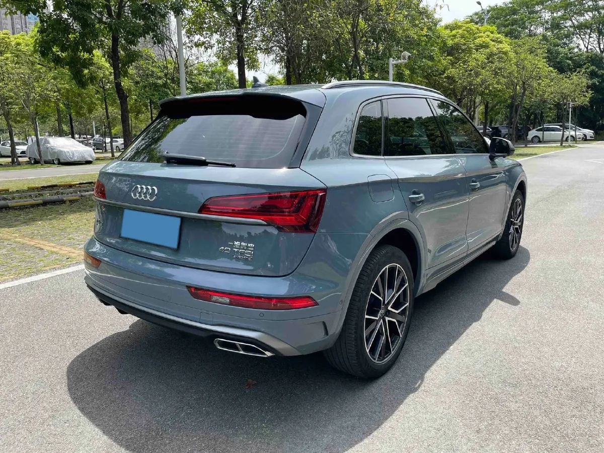 2022 Audi Q5L 2.0T 190HP L4 7DCT,autocango,china used car exporter,china ev exporter,chinese used car exporter,chinese used ev exporter