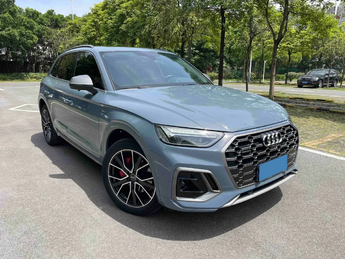 2022 Audi Q5L 2.0T 190HP L4 7DCT,autocango,china used car exporter,china ev exporter,chinese used car exporter,chinese used ev exporter