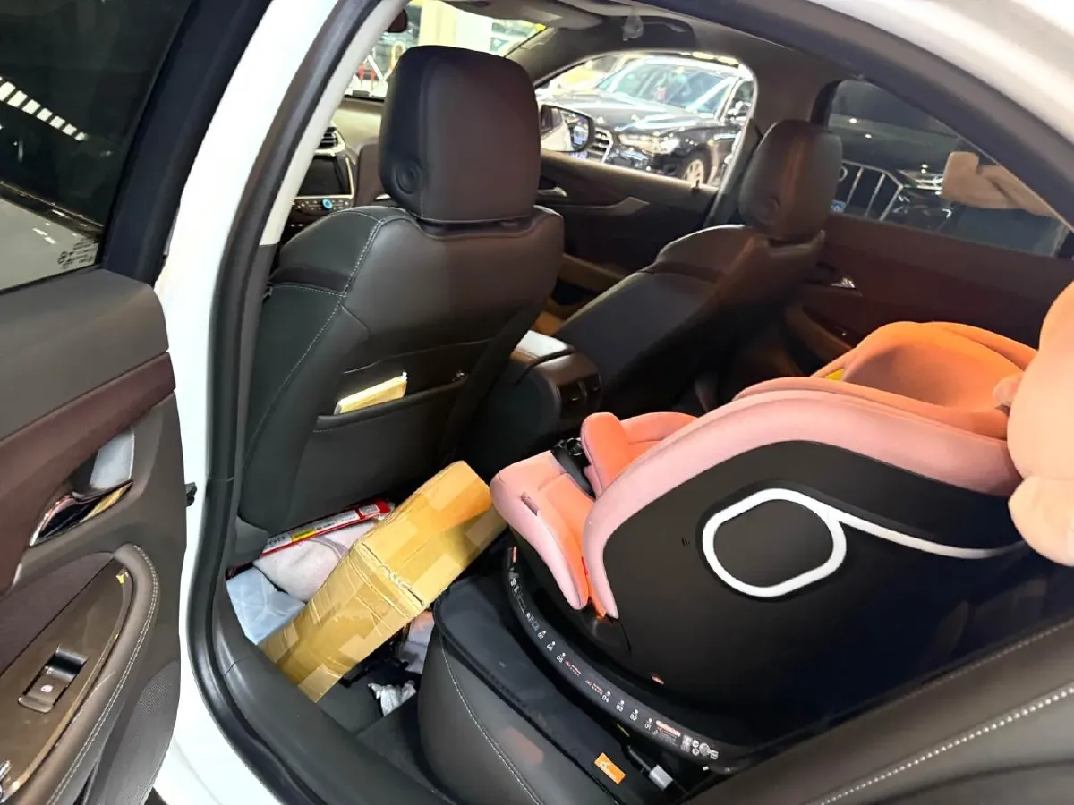 2018 Chevrolet Malibu 1.5T 170HP L4 6AT,autocango,china used car exporter,china ev exporter,chinese used car exporter,chinese used ev exporter