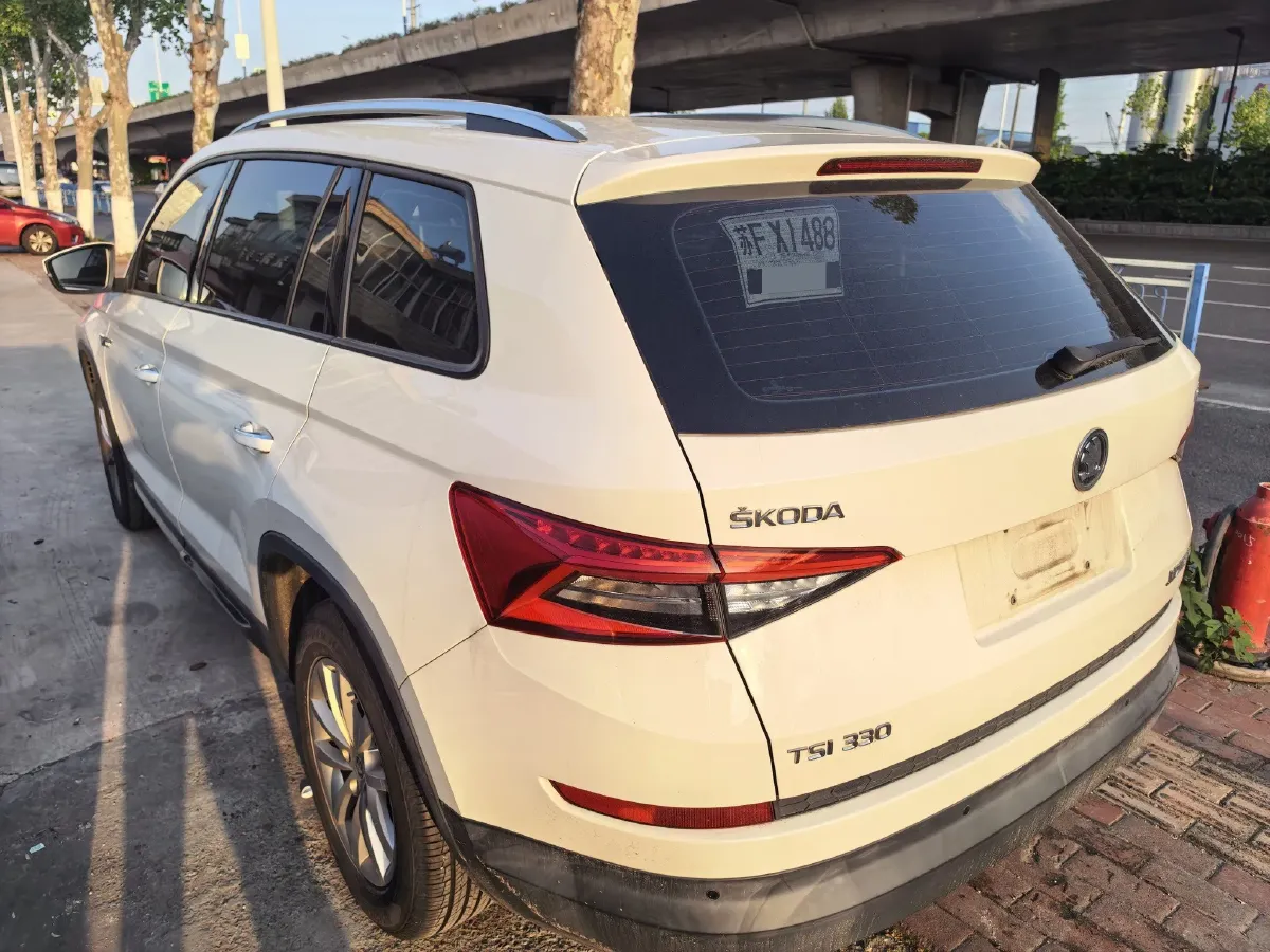 2019 Buick EnvisionPlus 1.5T 169HP L4 7DCT,autocango,china used car exporter,china ev exporter,chinese used car exporter,chinese used ev exporter