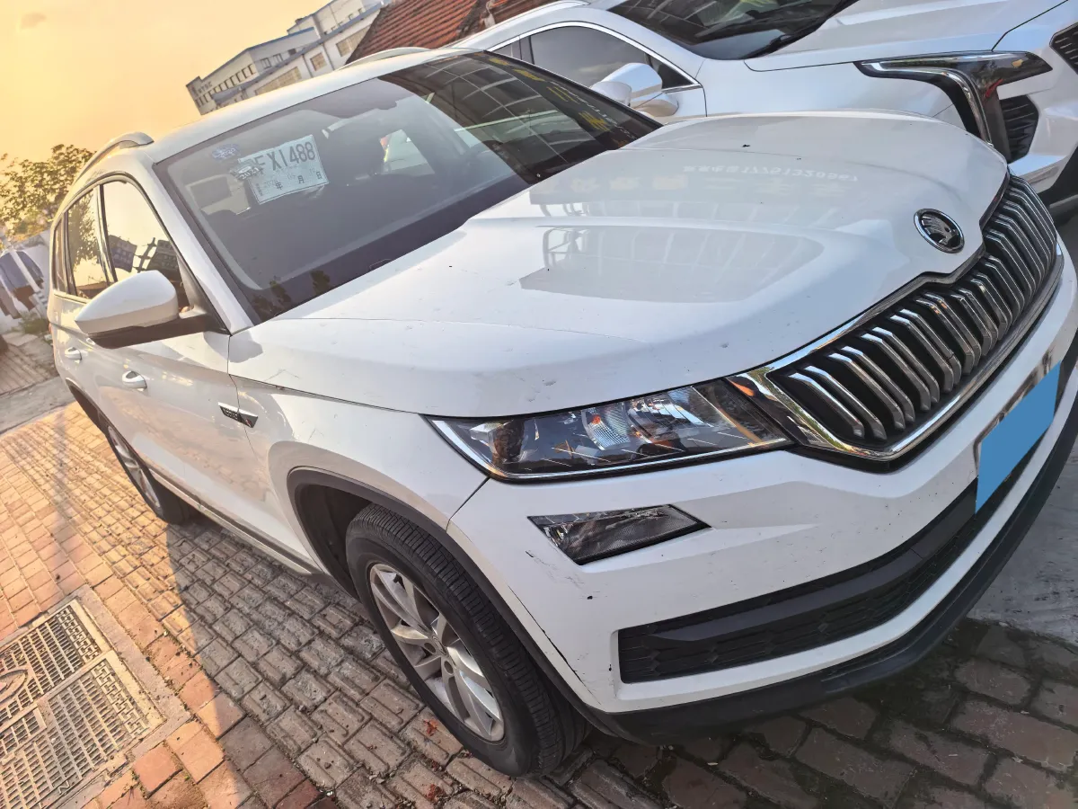 2019 Buick EnvisionPlus 1.5T 169HP L4 7DCT,autocango,china used car exporter,china ev exporter,chinese used car exporter,chinese used ev exporter