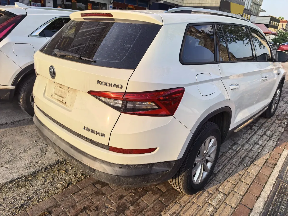 2019 Buick EnvisionPlus 1.5T 169HP L4 7DCT,autocango,china used car exporter,china ev exporter,chinese used car exporter,chinese used ev exporter