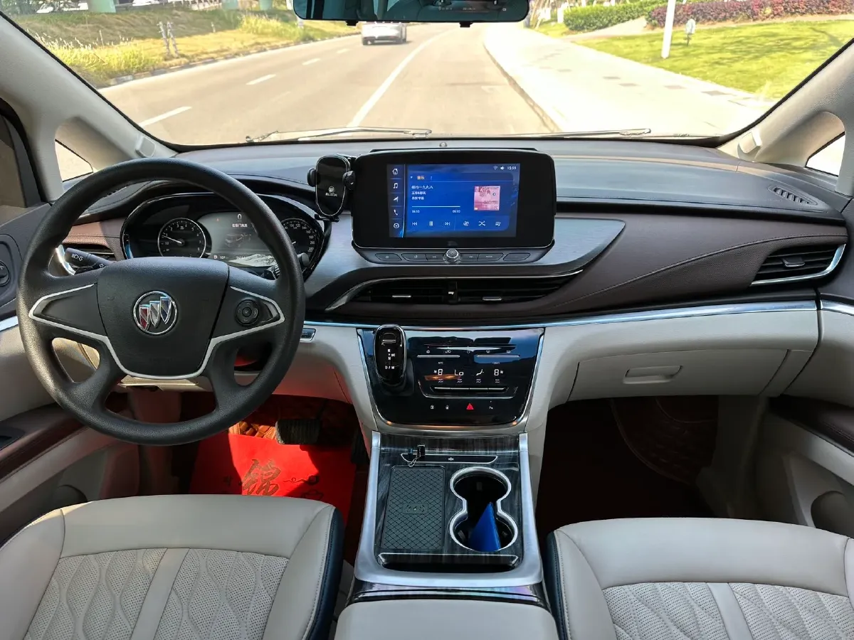 2022 Buick GL8 2.0T 237HP L4 9AT,autocango,china used car exporter,china ev exporter,chinese used car exporter,chinese used ev exporter