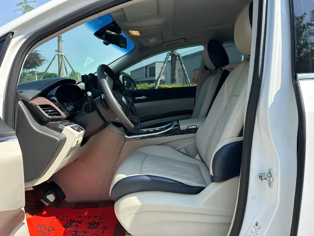 2022 Buick GL8 2.0T 237HP L4 9AT,autocango,china used car exporter,china ev exporter,chinese used car exporter,chinese used ev exporter