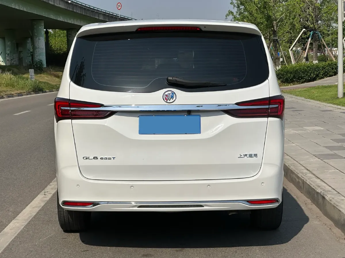 2022 Buick GL8 2.0T 237HP L4 9AT,autocango,china used car exporter,china ev exporter,chinese used car exporter,chinese used ev exporter