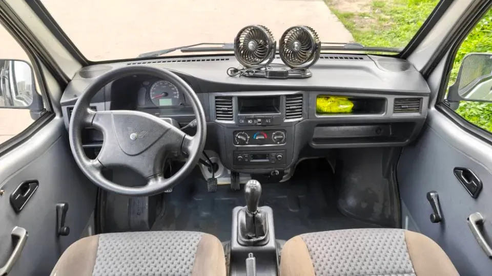 2019 WuLing RongGuang 1.2L 82HP L4 5MT,autocango,china used car exporter,china ev exporter,chinese used car exporter,chinese used ev exporter