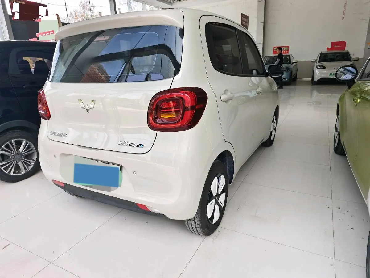 2025 WuLing HongGuang MINI EV BEV 16.2KWH,autocango,china used car exporter,china ev exporter,chinese used car exporter,chinese used ev exporter