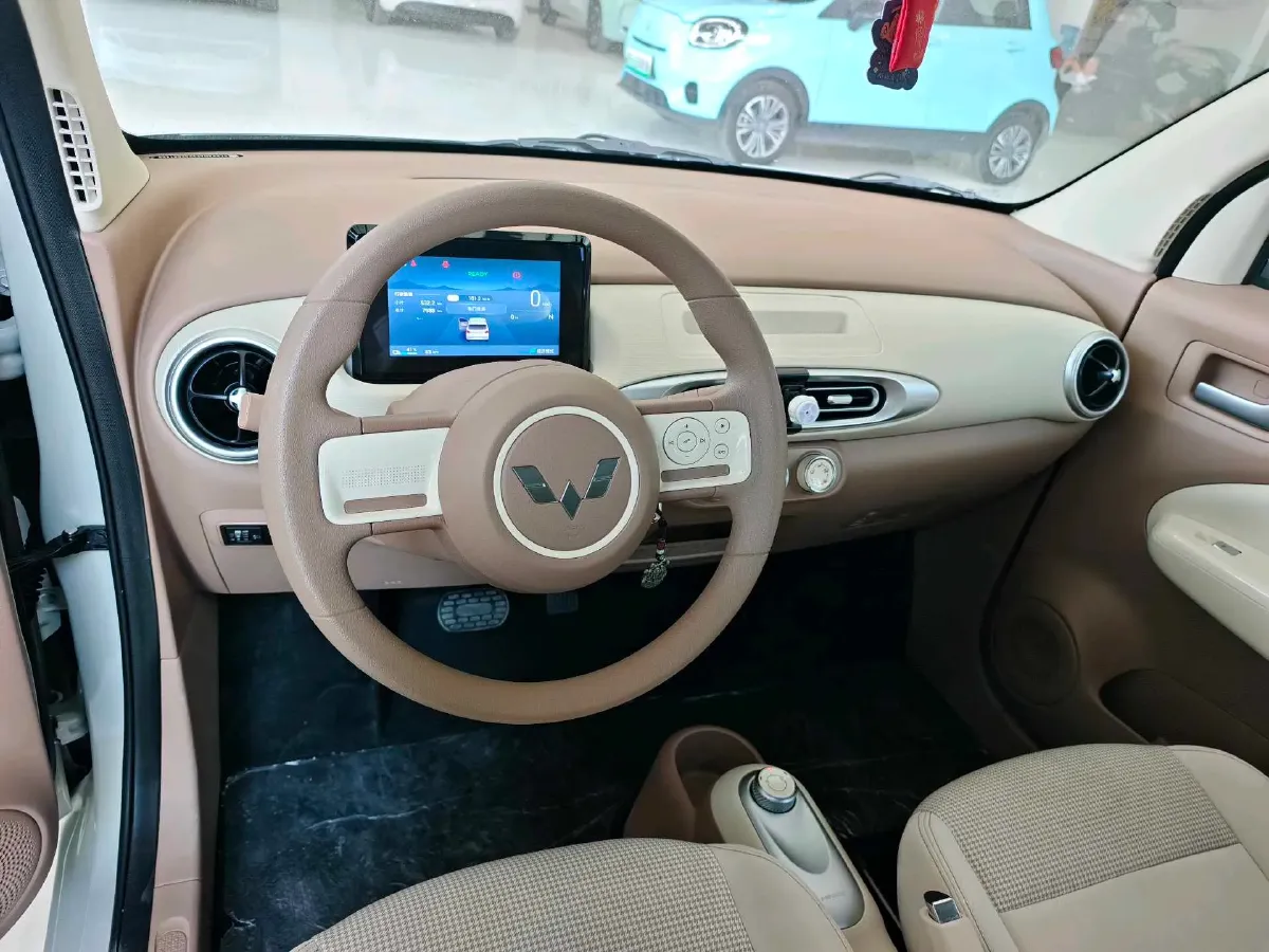 2025 WuLing HongGuang MINI EV BEV 16.2KWH,autocango,china used car exporter,china ev exporter,chinese used car exporter,chinese used ev exporter