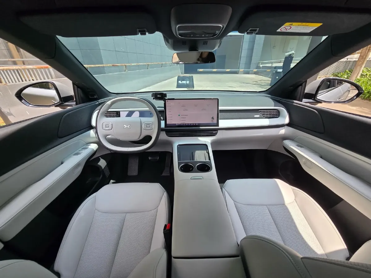 2023 Xpeng G6 BEV 87.5KWH,autocango,china used car exporter,china ev exporter,chinese used car exporter,chinese used ev exporter