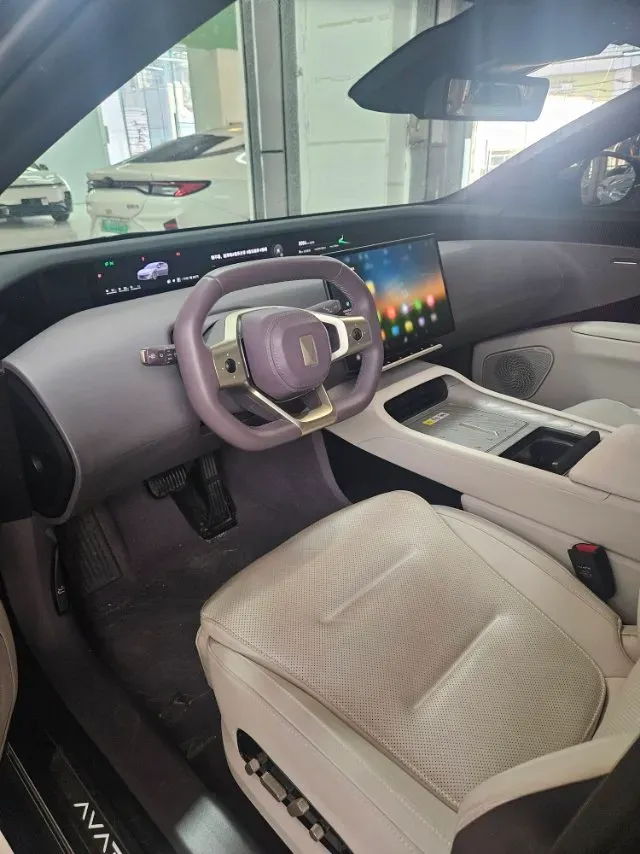 2025 Avatr 11 1.5T 156HP L4 REEV,autocango,china used car exporter,china ev exporter,chinese used car exporter,chinese used ev exporter