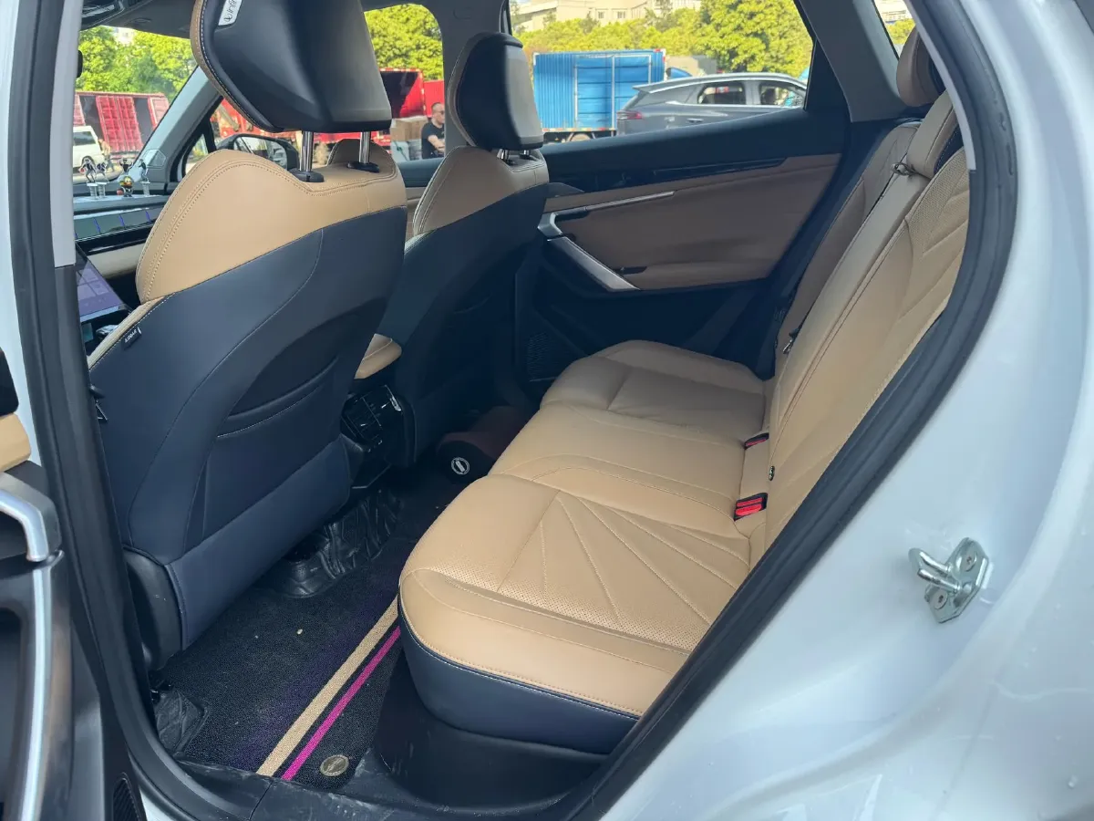 2023 Geely StarRay 1.5T 181HP L4 7DCT,autocango,china used car exporter,china ev exporter,chinese used car exporter,chinese used ev exporter