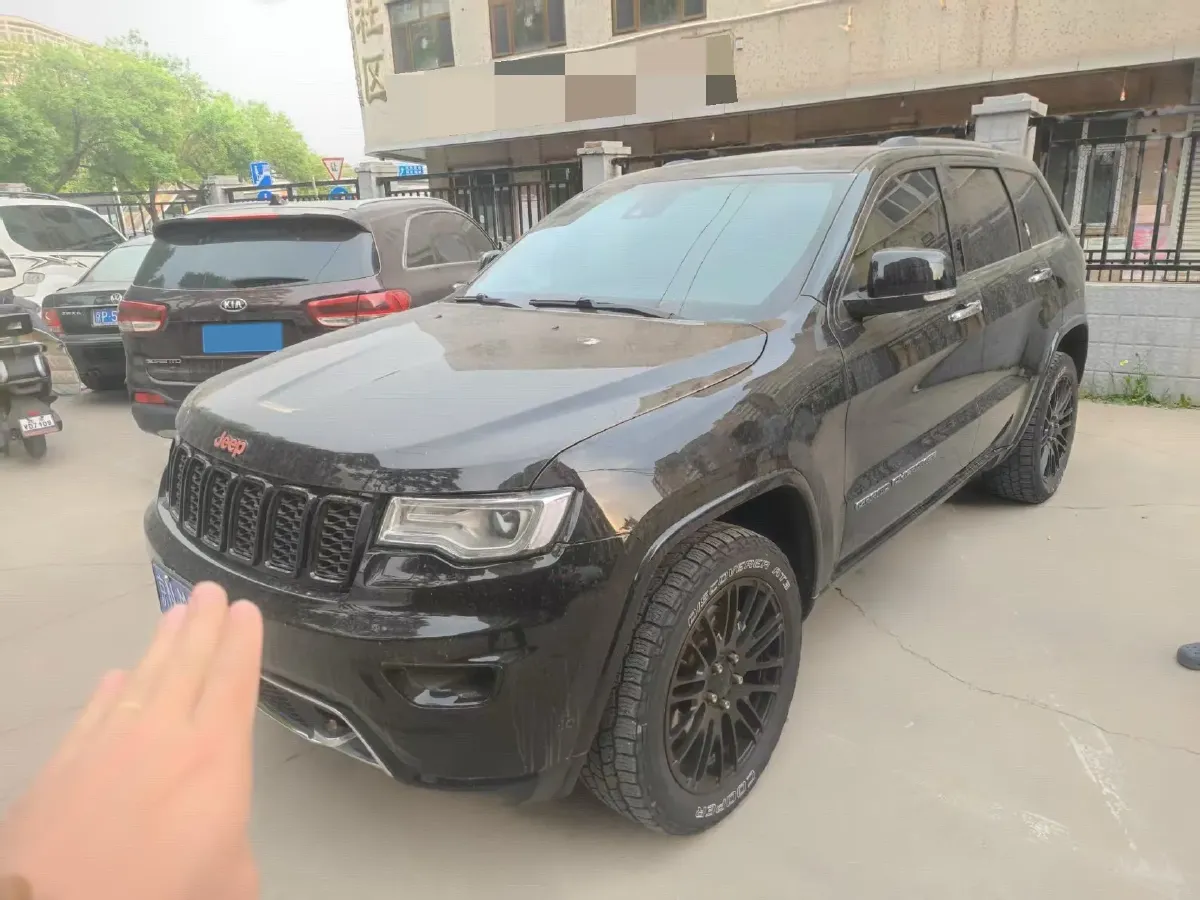2017 Jeep Grand Cherokee 3.0T 243HP V6 8AT,autocango,china used car exporter,china ev exporter,chinese used car exporter,chinese used ev exporter