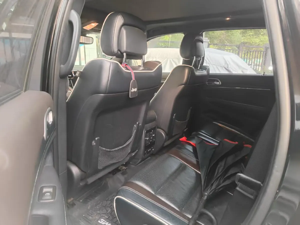 2017 Jeep Grand Cherokee 3.0T 243HP V6 8AT,autocango,china used car exporter,china ev exporter,chinese used car exporter,chinese used ev exporter