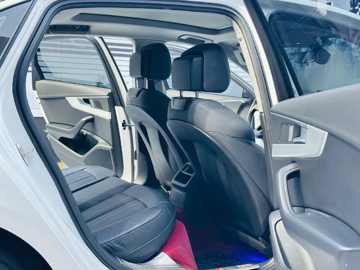 2020 Audi A4L 2.0T 190HP L4 7DCT,autocango,china used car exporter,china ev exporter,chinese used car exporter,chinese used ev exporter