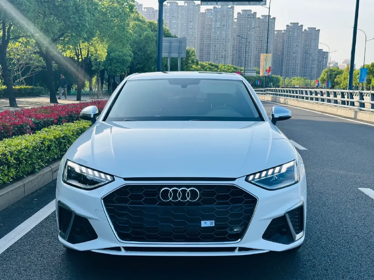 2020 Audi A4L 2.0T 190HP L4 7DCT,autocango,china used car exporter,china ev exporter,chinese used car exporter,chinese used ev exporter