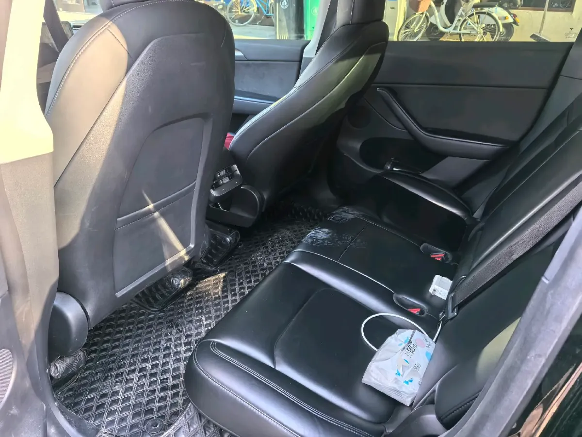 2022 Tesla Model Y BEV 60KWH,autocango,china used car exporter,china ev exporter,chinese used car exporter,chinese used ev exporter