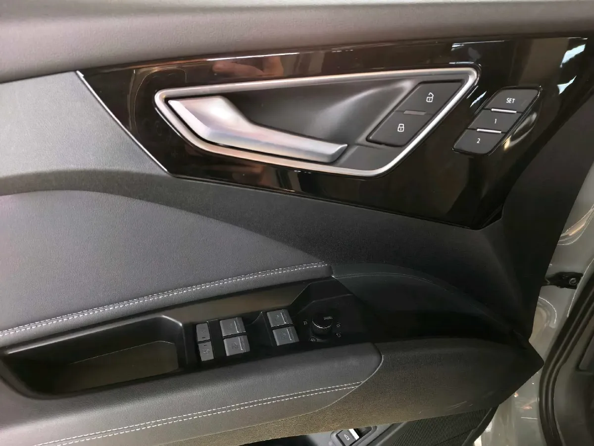 2024 Audi Q4 e-tron BEV 84.8KWH,autocango,china used car exporter,china ev exporter,chinese used car exporter,chinese used ev exporter