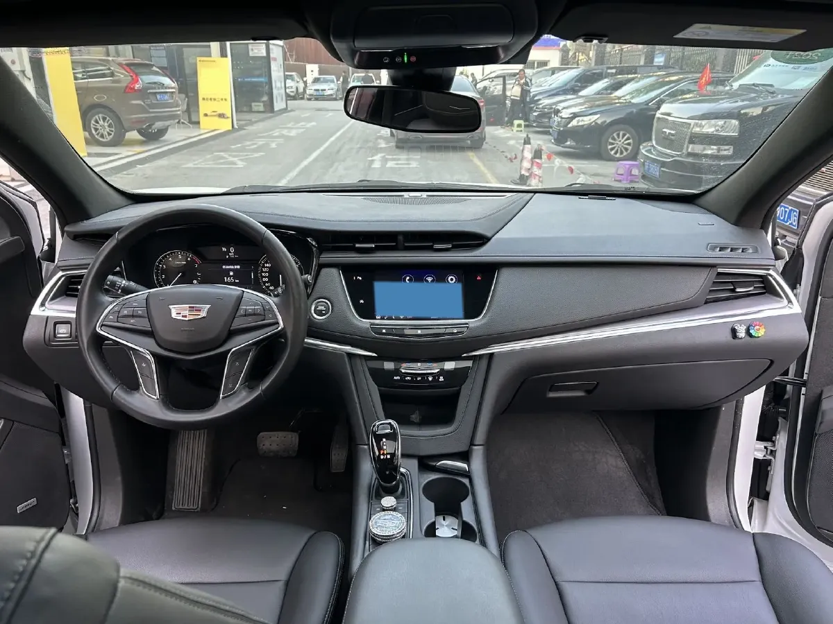 2020 Cadillac XT5 2.0T 237HP L4 9AT,autocango,china used car exporter,china ev exporter,chinese used car exporter,chinese used ev exporter