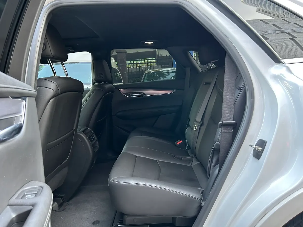 2020 Cadillac XT5 2.0T 237HP L4 9AT,autocango,china used car exporter,china ev exporter,chinese used car exporter,chinese used ev exporter