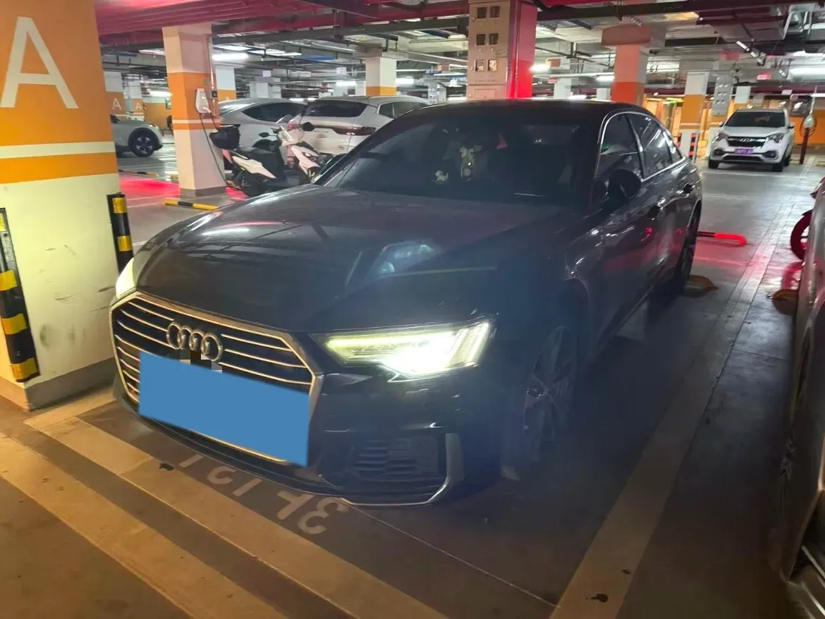 2020 Audi A6L 2.0T 190HP L4 7DCT,autocango,china used car exporter,china ev exporter,chinese used car exporter,chinese used ev exporter