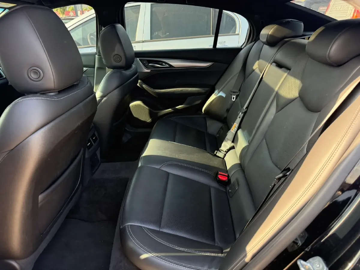 2021 Cadillac CT5 2.0T 237HP L4 10AT,autocango,china used car exporter,china ev exporter,chinese used car exporter,chinese used ev exporter