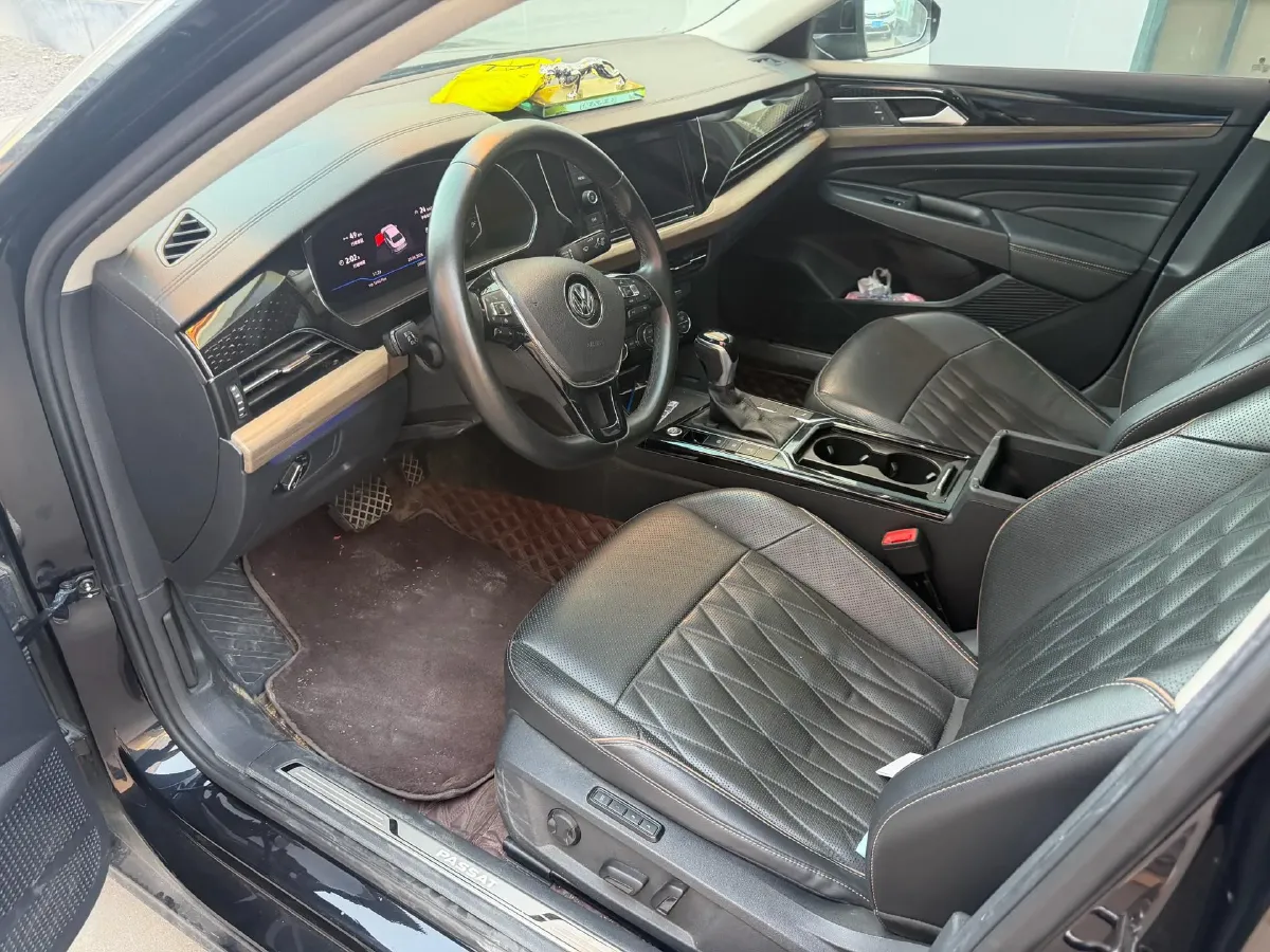 2019 Volkswagen Passat 2.0T 186HP L4 7DCT,autocango,china used car exporter,china ev exporter,chinese used car exporter,chinese used ev exporter