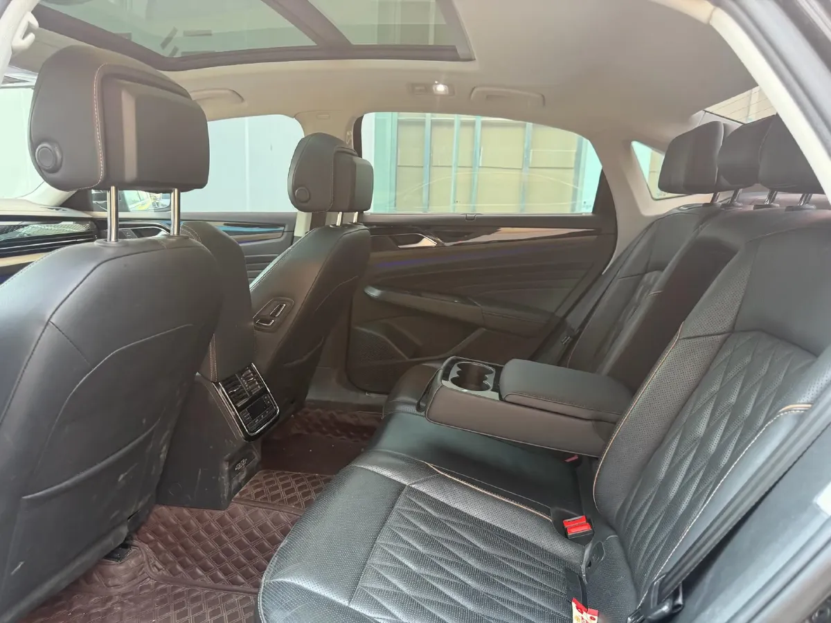 2019 Volkswagen Passat 2.0T 186HP L4 7DCT,autocango,china used car exporter,china ev exporter,chinese used car exporter,chinese used ev exporter